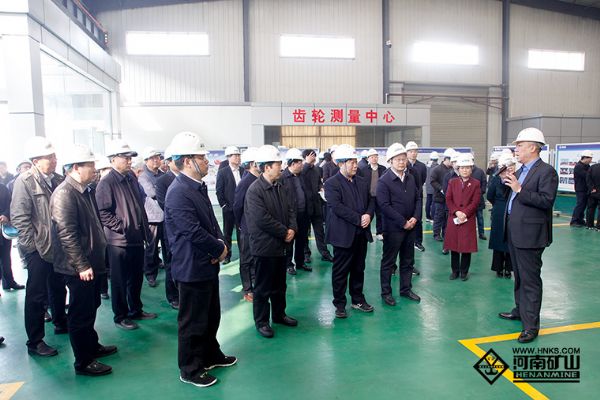 新鄉(xiāng)市市長王登喜一行蒞臨公司調(diào)研指導(dǎo)